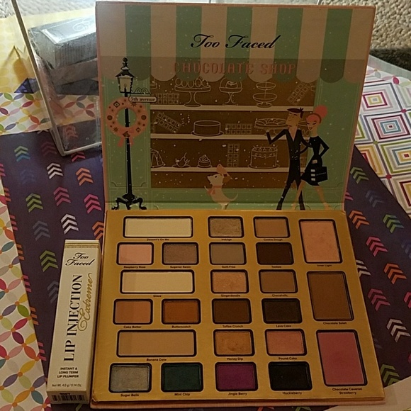 Too Faced the Chocolate Shop Holiday Palette - Picture 2 of 6